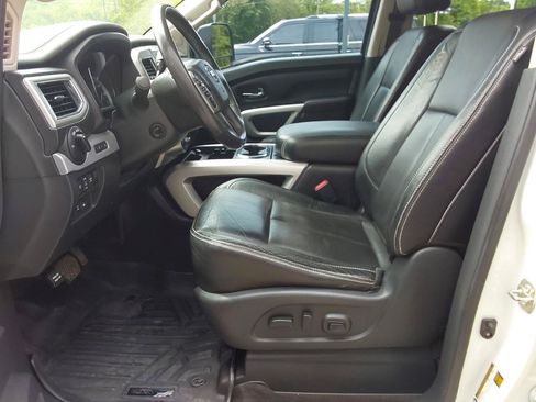 Used 2017 Nissan Titan PRO-4X w/ Pro-4x Convenience Package AWD/4WD image 25