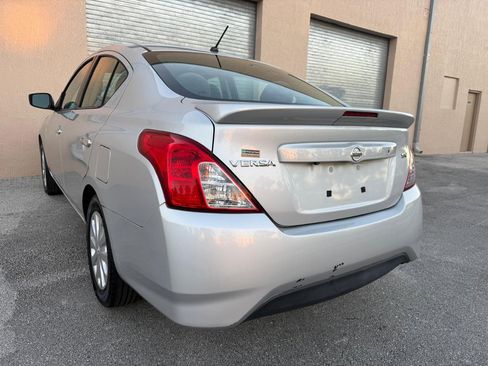 Used 2019 Nissan Versa SV image 2