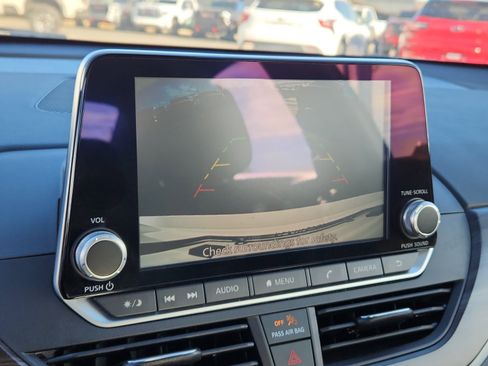 Used 2023 Nissan Altima 2.5 SV image 13