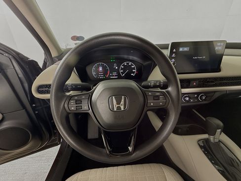 Certified 2026 Honda HR-V LX image 11