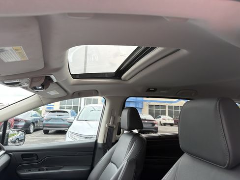 Used 2025 Honda Odyssey EX-L image 12