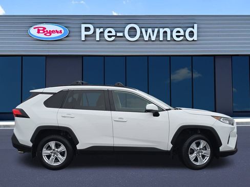 Used 2021 Toyota RAV4 XLE image 8
