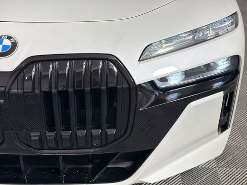 Certified 2023 BMW 760i xDrive AWD/4WD image 11