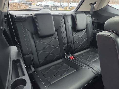 Used 2024 Volkswagen Atlas SE image 30