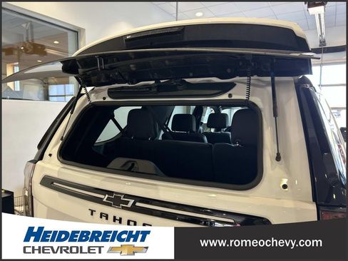 Certified 2023 Chevrolet Tahoe Z71 w/ Luxury Package AWD/4WD image 15