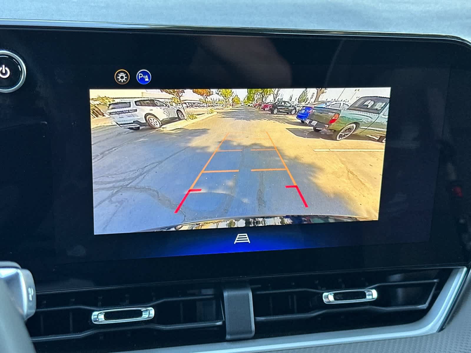 Used 2026 Chevrolet Equinox LT w/ Convenience Package II FWD image 20