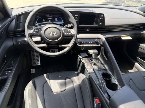 New 2026 Hyundai Elantra SEL Sport FWD image 6