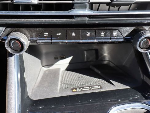 Used 2024 Chevrolet Traverse RS w/ LPO, Floor Liner Package image 27