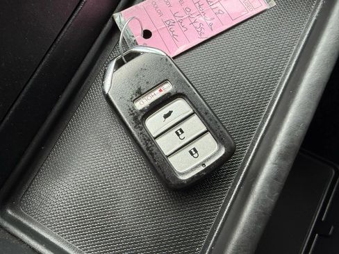 Used 2018 Honda Odyssey LX image 33