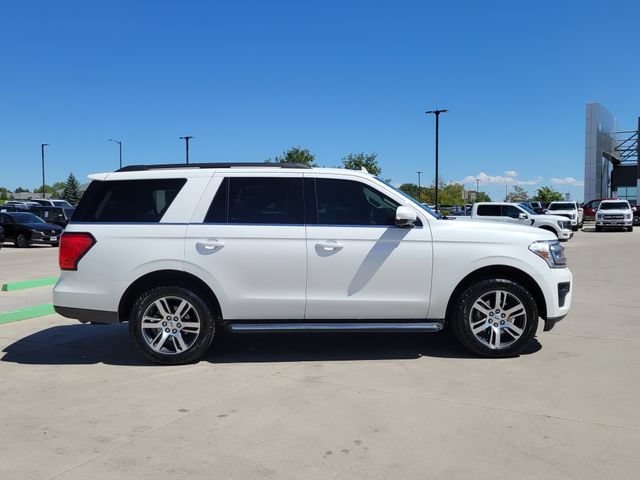 Used 2023 Ford Expedition XLT AWD/4WD image 2