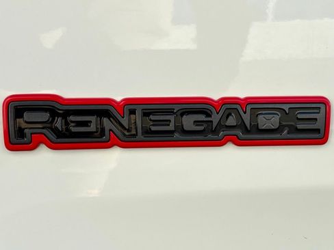 Used 2023 Jeep Renegade Trailhawk image 14