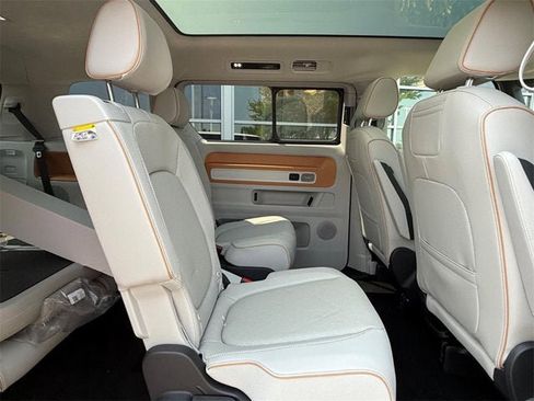 New 2025 Volkswagen ID. Buzz 1st Edition image 6