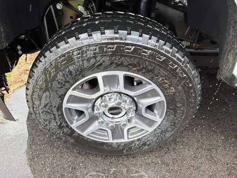 New 2026 Ford F250 Lariat w/ FX4 Off-Road Package AWD/4WD image 37