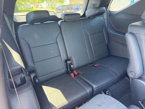 New 2026 Chevrolet Traverse LT w/ Sun and Wheel Package AWD/4WD image 7