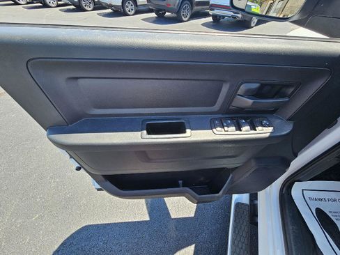 Used 2015 RAM 2500 Tradesman w/ Chrome Appearance Group AWD/4WD image 31