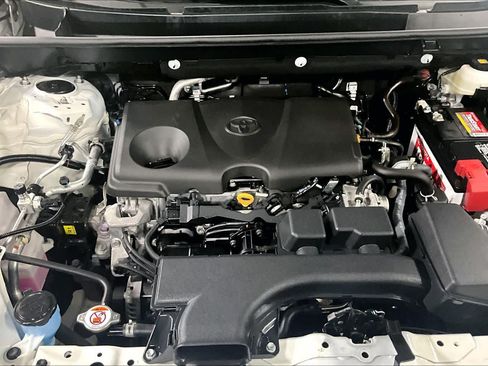 Certified 2024 Toyota RAV4 LE AWD/4WD image 32