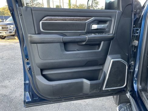 Used 2021 RAM 3500 Laramie w/ Chrome Appearance Group image 34