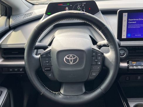 Used 2024 Toyota Prius XLE image 21