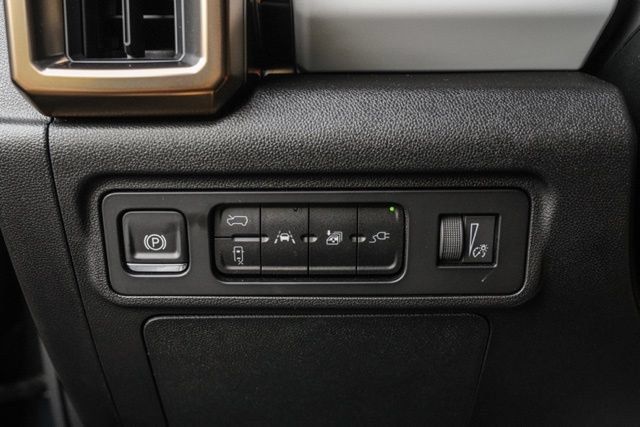 Used 2025 GMC Hummer EV 3X AWD/4WD image 32