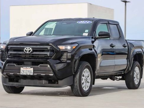 Used 2024 Toyota Tacoma SR image 5