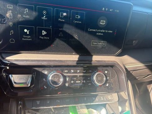 Used 2024 GMC Sierra 2500 AT4X image 35