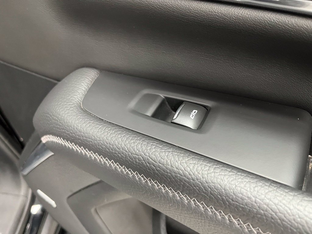 Used 2025 GMC Yukon Denali w/ LPO, Floor Liner Package AWD/4WD image 55