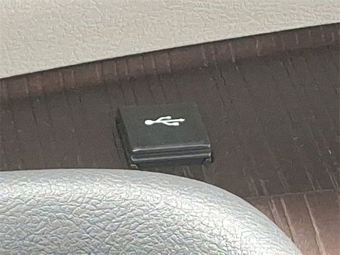 Used 2023 Toyota Sienna XLE image 23