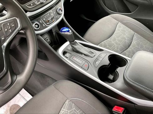 Used 2018 Chevrolet Volt LT image 20