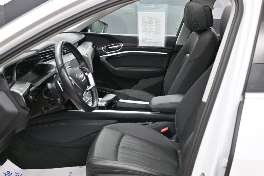 Used 2024 Audi Q8 e-tron Premium Plus w/ Premium Plus Package AWD/4WD image 18