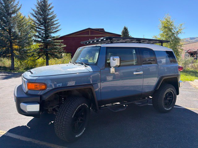 Used 2013 Toyota FJ Cruiser 4WD w/ Convenience Pkg image 5
