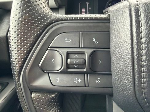 Used 2024 Toyota Tacoma SR5 AWD/4WD image 14