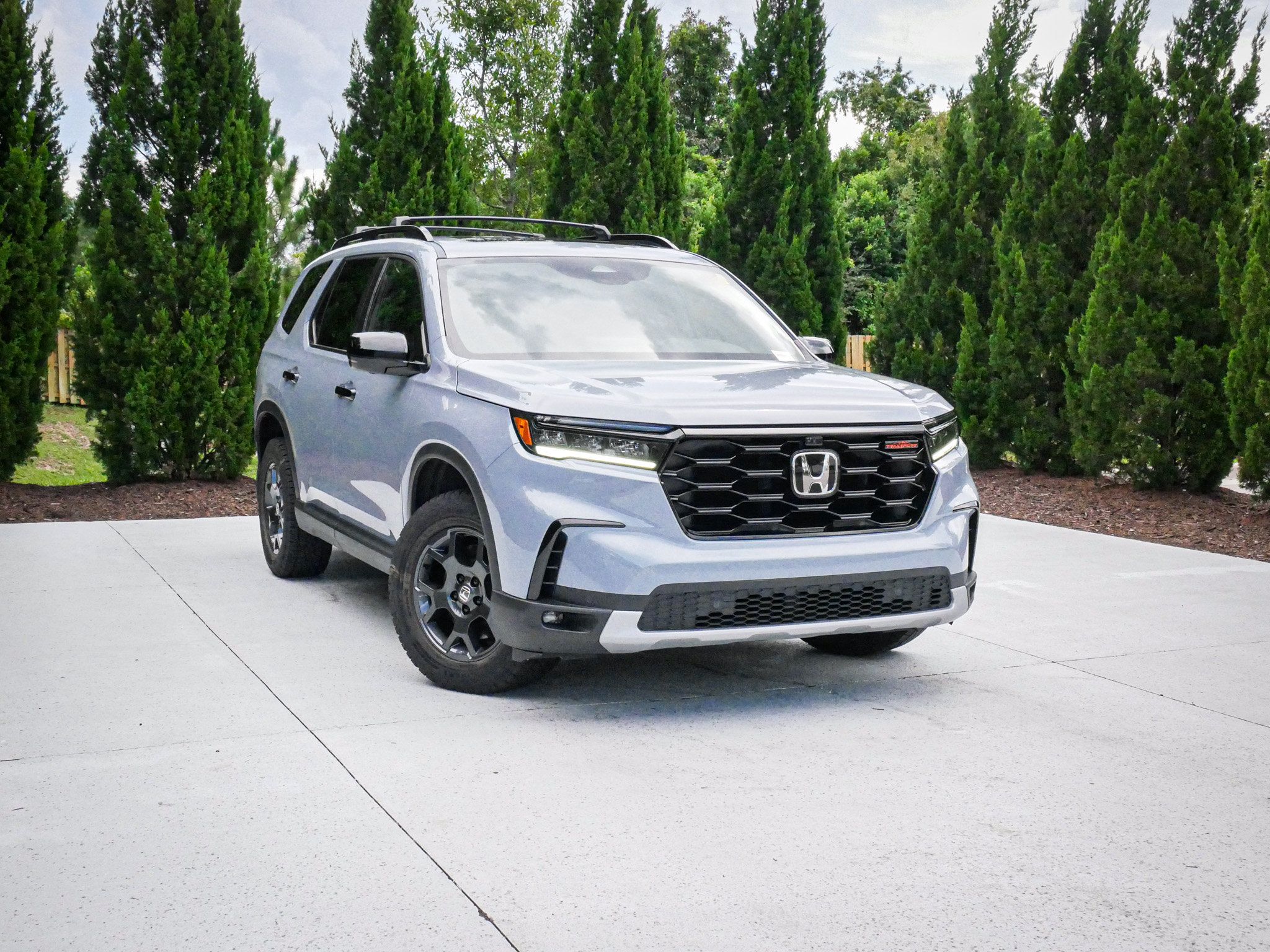 Certified 2025 Honda Pilot TrailSport image 2