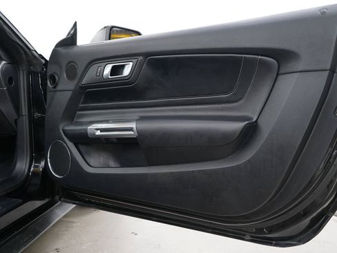Used 2018 Ford Mustang Premium w/ Equipment Group 201A RWD image 9