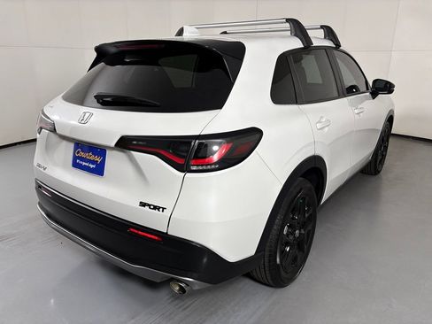 Used 2025 Honda HR-V Sport image 8