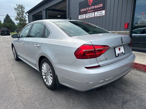 Used 2016 Volkswagen Passat 1.8T SE FWD image 3