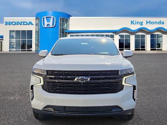 Used 2023 Chevrolet Suburban RST w/ Luxury Package AWD/4WD image 2