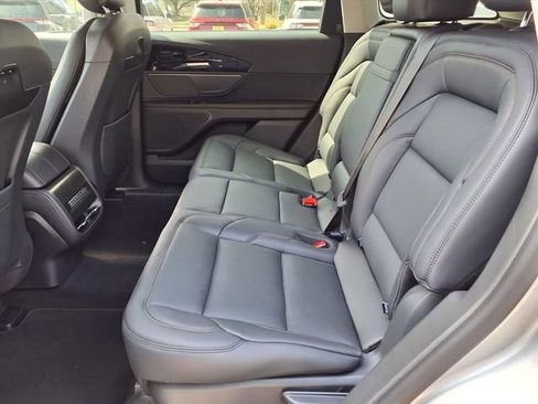 New 2026 Lincoln Nautilus Premier image 9