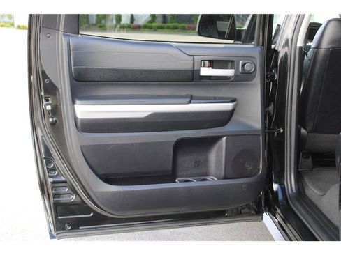 Used 2016 Toyota Tundra Limited w/ Limited Premium Package AWD/4WD image 11