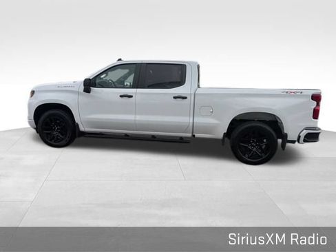 Used 2023 Chevrolet Silverado 1500 Custom AWD/4WD image 10