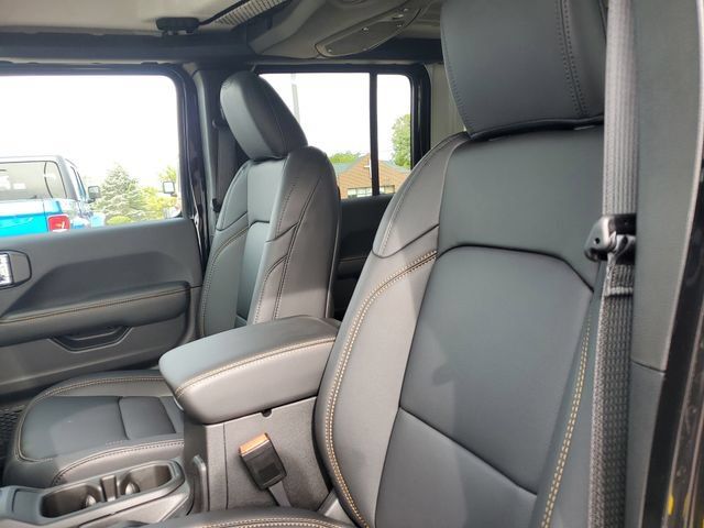 New 2026 Jeep Wrangler Unlimited Sahara AWD/4WD image 11