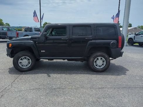 Used 2009 HUMMER H3 w/ Chrome Appearance Package AWD/4WD image 27