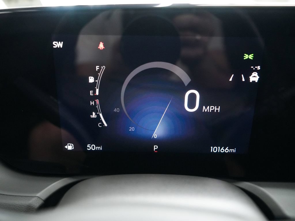 Used 2025 Buick Encore GX Sport Touring w/ Advanced Technology Package AWD/4WD image 17