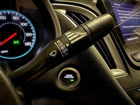 Used 2025 Chevrolet Malibu RS image 34