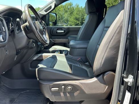 Used 2020 GMC Sierra 2500 Denali w/ Denali Ultimate Package AWD/4WD image 9