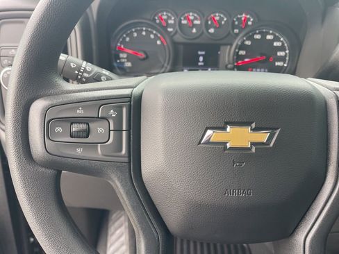 Used 2025 Chevrolet Silverado 1500 Custom image 15