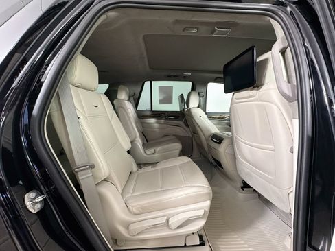 Used 2023 Cadillac Escalade Sport Platinum w/ Heavy-Duty Trailer Package AWD/4WD image 32