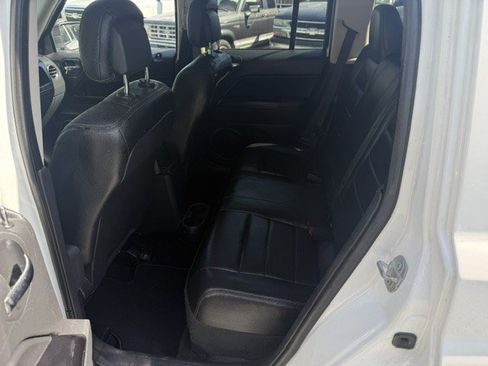 Used 2016 Jeep Patriot High Altitude AWD/4WD image 8