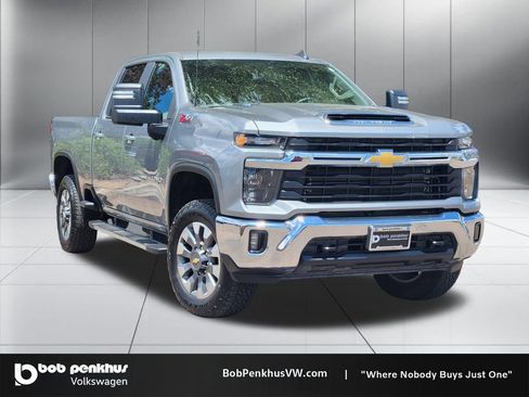 Used 2025 Chevrolet Silverado 2500 LT AWD/4WD image 1