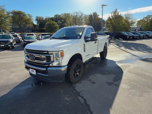 Used 2022 Ford F350 XLT image 5