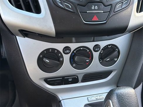 Used 2014 Ford Focus SE image 26